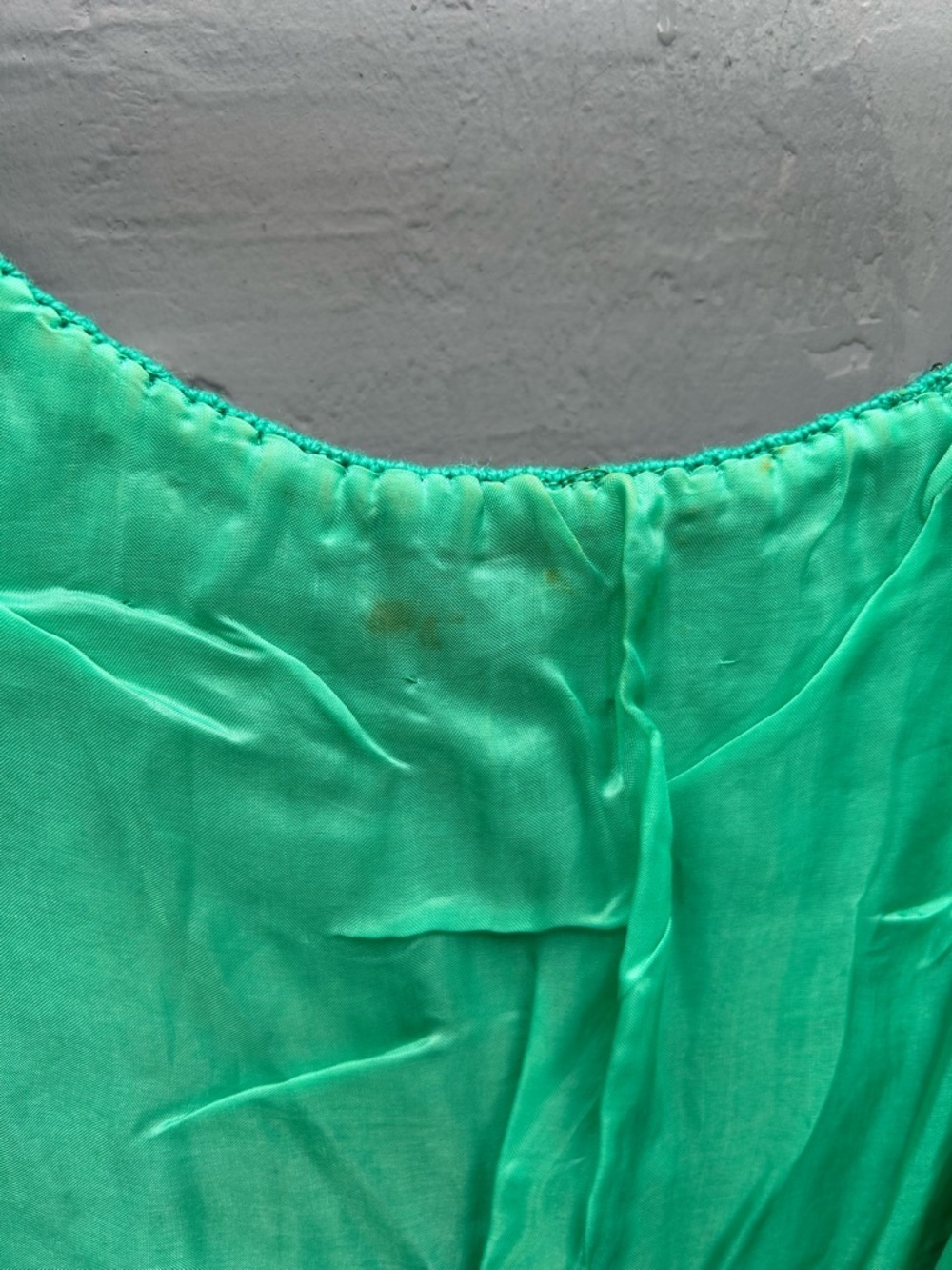 Vintage Green sequin sleeveless top, size “14” (modern 8/10) - Picture 10 of 11